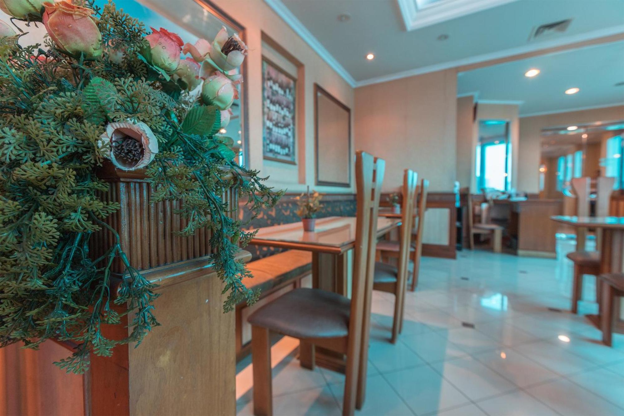 Oyo 671 Hotel Capitol Джакарта Екстер'єр фото