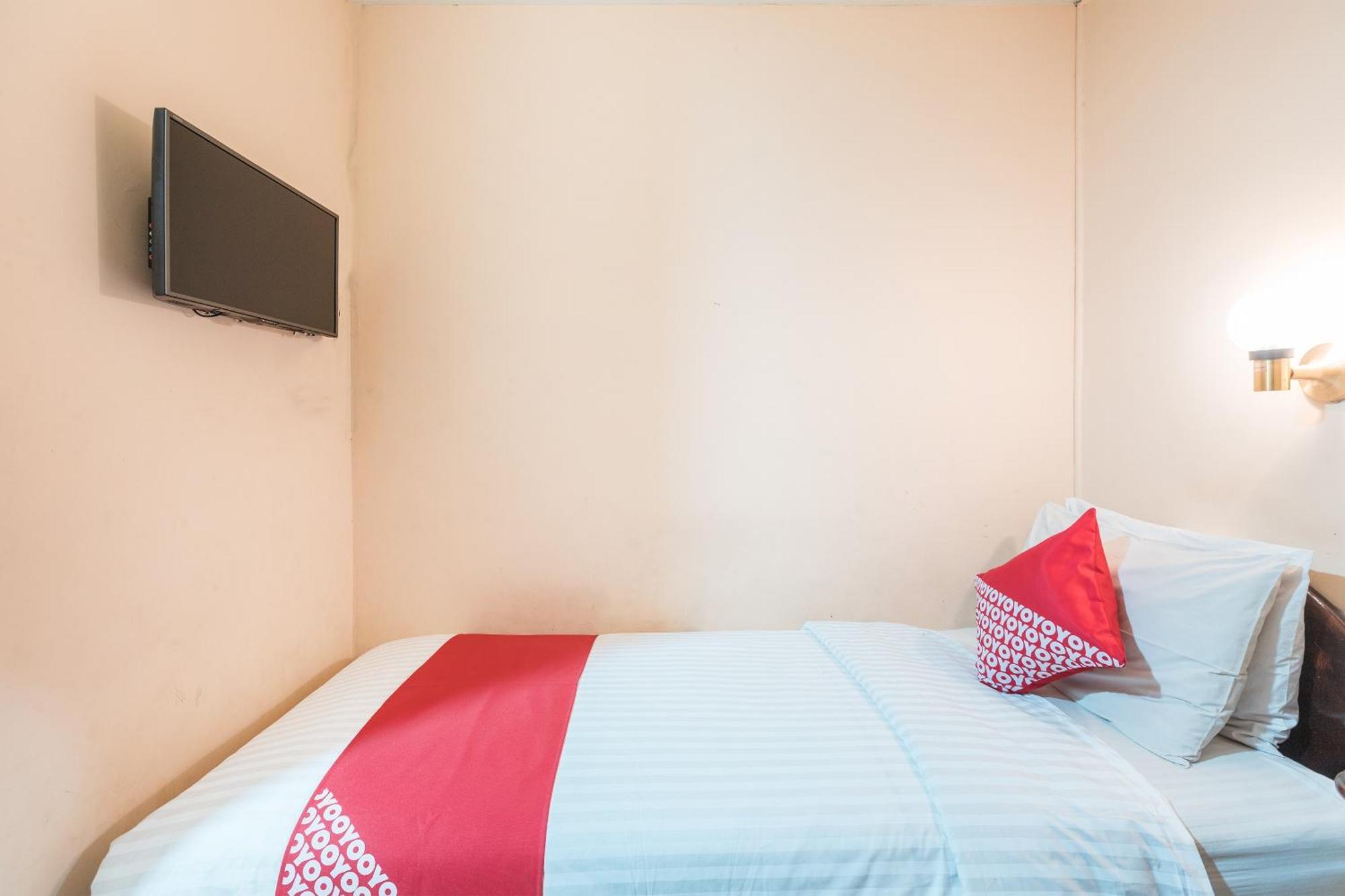 Oyo 671 Hotel Capitol Джакарта Екстер'єр фото