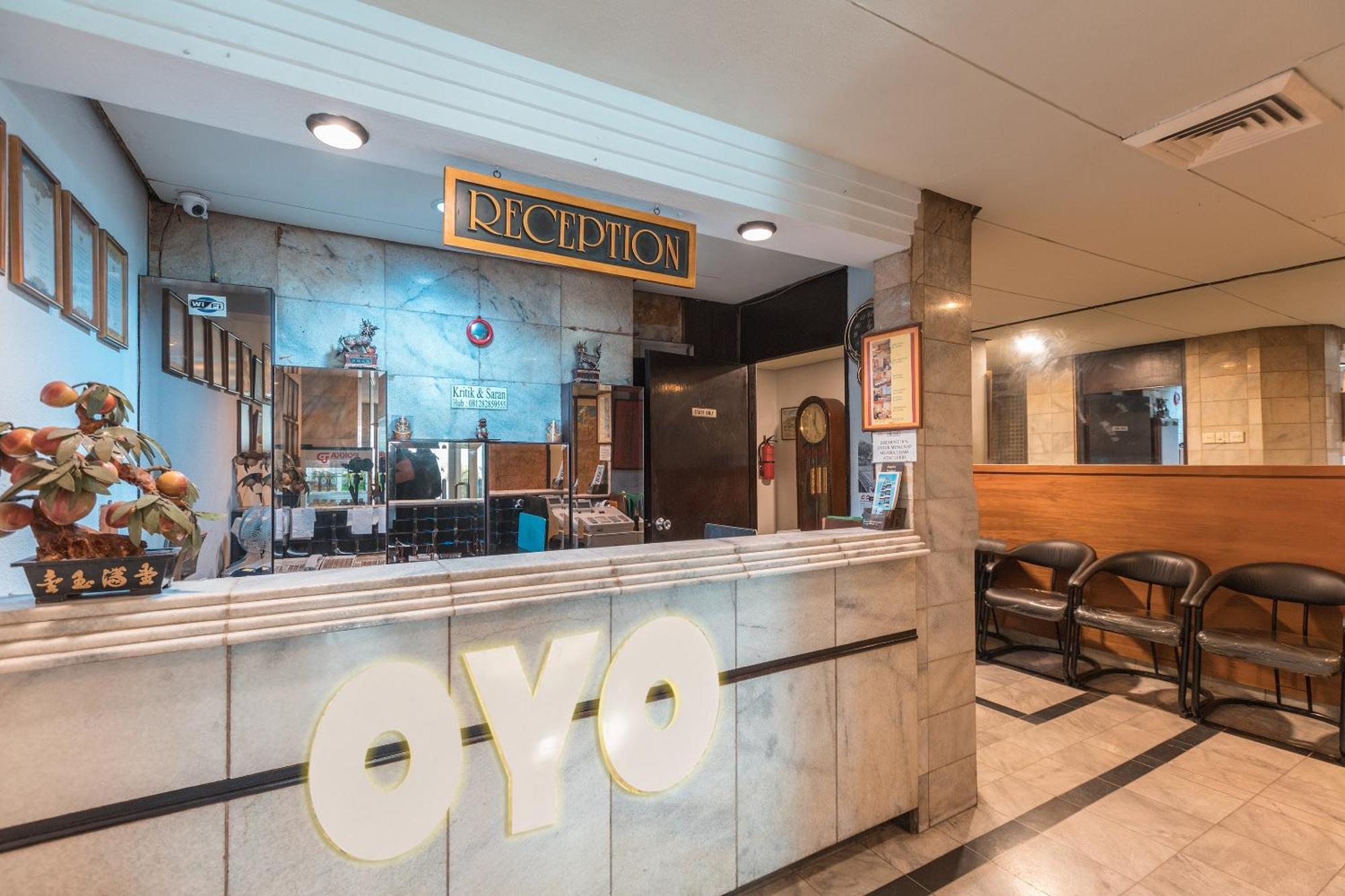 Oyo 671 Hotel Capitol Джакарта Екстер'єр фото